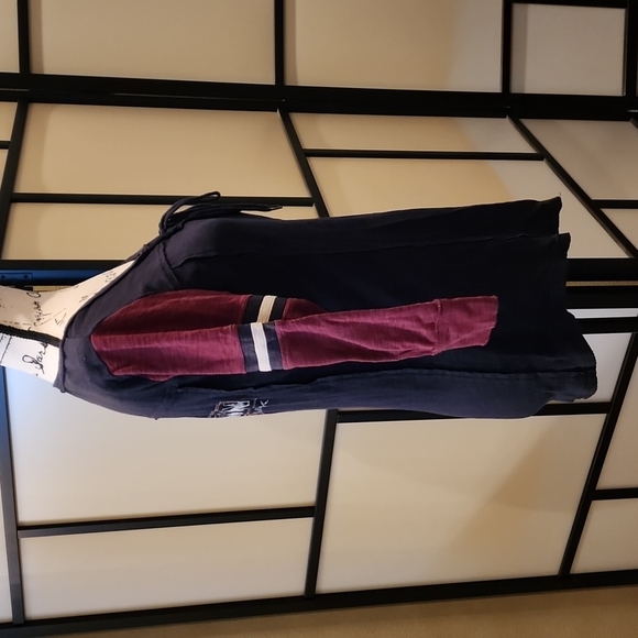 Harley Davidson black, burgundy white stripe (M) - Picture 8 of 9